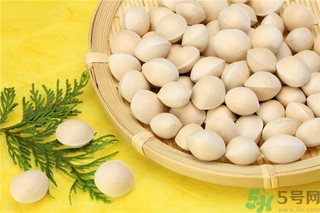 白果什么時(shí)候成熟？沒(méi)熟的白果能不能吃？