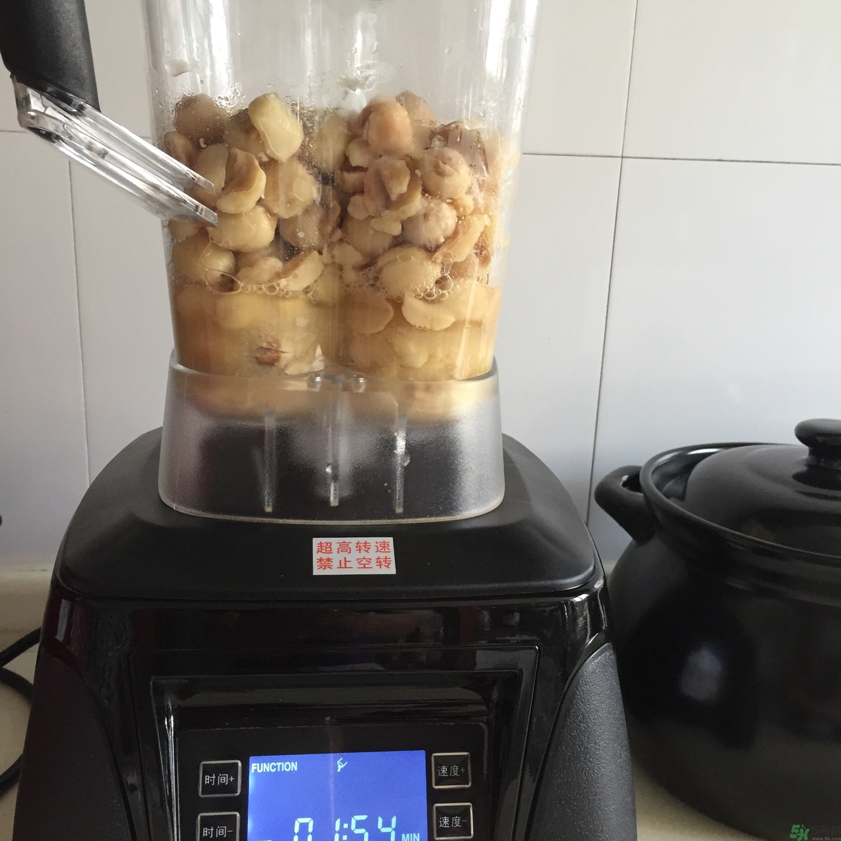 蓮蓉月餅的餡料是什么？蓮蓉月餅的餡料怎么做？