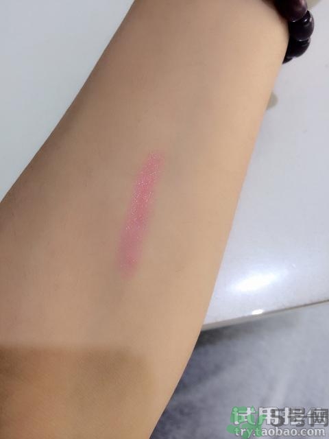 夢(mèng)妝唇膏筆怎么用?夢(mèng)妝唇膏筆使用方法。