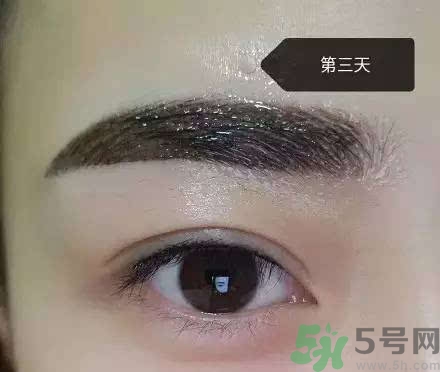 紋眉后多久恢復(fù)自然？紋眉多久能變得自得自然？