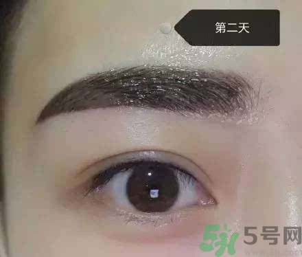 紋眉后多久恢復(fù)自然？紋眉多久能變得自得自然？