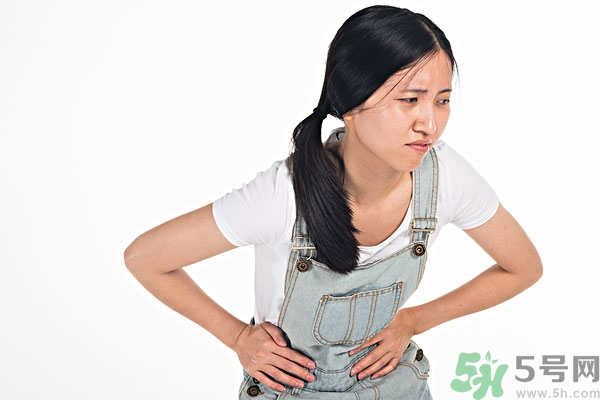 潰瘍性結(jié)腸炎肚子疼怎么辦？潰瘍性結(jié)腸炎是怎么引起的？
