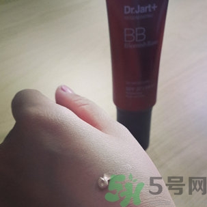 dr.jart銀管和黑管的區(qū)別？蒂佳婷銀色bb和黑色bb哪個好？