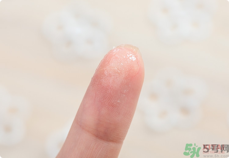 Blistex碧唇小藍罐好用嗎？怎么用？