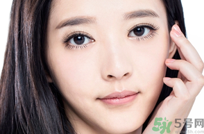 20歲的女生用什么護膚品比較好？20歲的女生適合用什么護膚品？