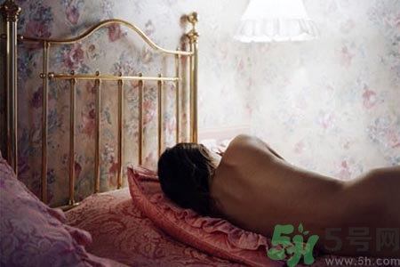 哪些女性不宜裸睡？女人裸睡的七大好處