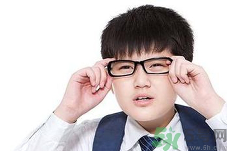 眼睛散光能治好嗎？眼睛散光的癥狀