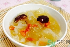 秋季吃什么滋陰潤肺？秋季女人養(yǎng)生滋陰潤肺湯譜