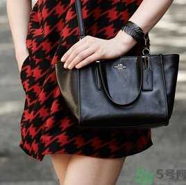 coach和gucci哪個好？coach和gucci哪個好看？