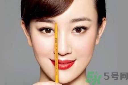 ?眉毛上可以涂生發(fā)液?jiǎn)?？眉毛涂生發(fā)水有副作用嗎？