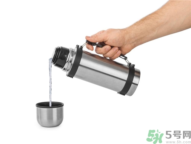 喝溫開水可以減肥嗎？喝溫開水有什么好處？