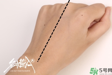 the saem得鮮散粉怎么用？得鮮薄荷散粉使用方法