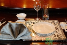 開水燙餐具能消毒嗎？高溫能消毒餐具嗎？