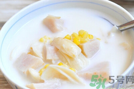吃芋頭可以喝牛奶嗎？吃芋頭喝牛?奶有什么好處？