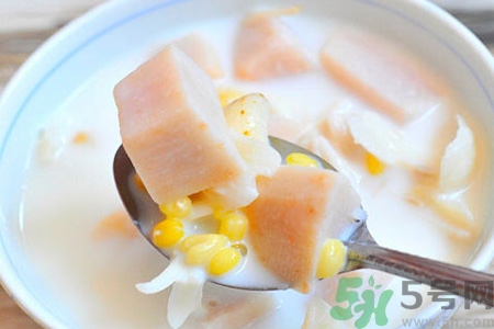 吃芋頭可以喝牛奶嗎？吃芋頭喝牛?奶有什么好處？