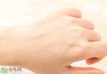 資生堂護(hù)手霜怎么樣？資生堂護(hù)手霜100g紅罐好用嗎？