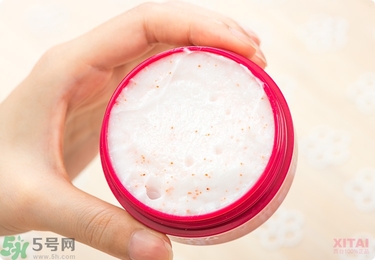 資生堂護(hù)手霜怎么樣？資生堂護(hù)手霜100g紅罐好用嗎？