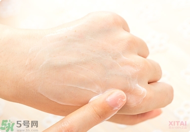 資生堂護(hù)手霜怎么樣？資生堂護(hù)手霜100g紅罐好用嗎？