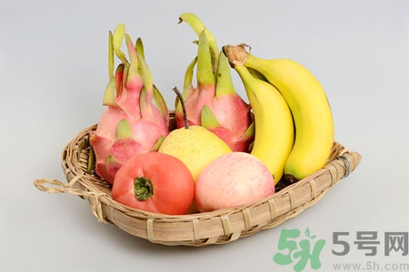火龍果和梨能一起吃嗎？火龍果和梨能一起榨汁嗎？