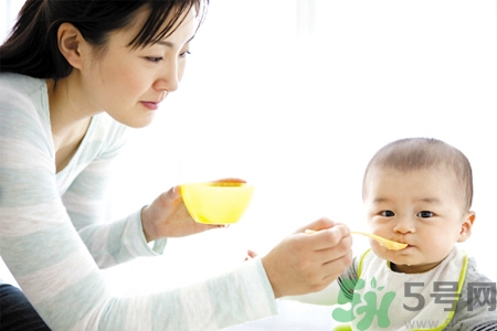 母乳不足的原因是什么？母乳不足怎么辦？