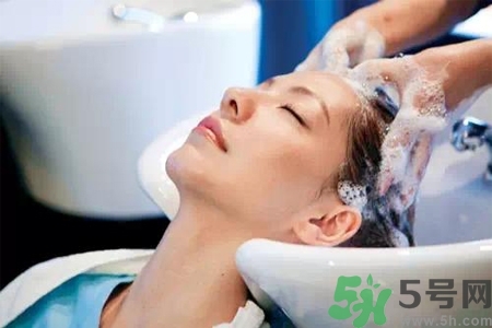 孕婦秋季洗頭多久一次？孕期洗頭一周幾次最好？