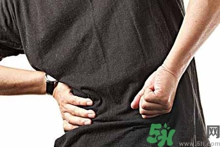 僵直性脊椎炎的癥狀有哪些？怎樣預(yù)防僵直性脊椎炎？