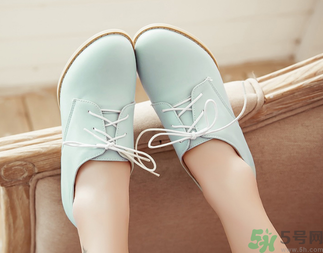 秋天穿什么鞋子百搭？秋天穿什么鞋子好看？