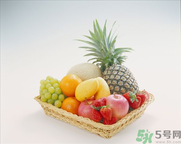 葡萄和蘋果可以一起吃嗎？葡萄和蘋果可以一起榨汁嗎？