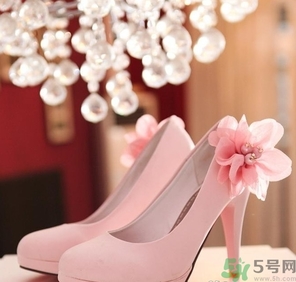 結婚可以穿粉色嗎？結婚可以穿粉色婚紗嗎？