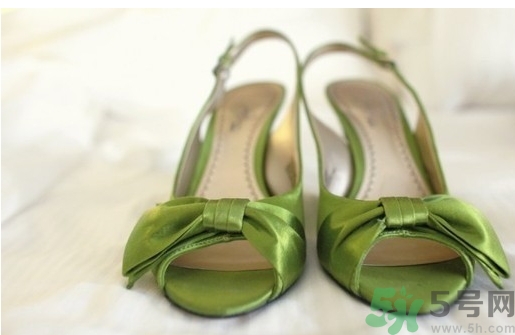 結(jié)婚可以穿綠色衣服嗎？結(jié)婚為什么穿綠鞋子？
