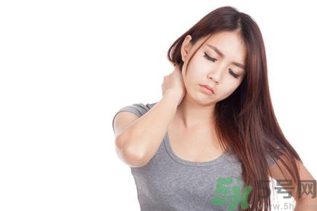 脖子疼可以刮痧嗎？脖子疼刮痧有用嗎？