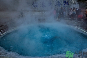 泡溫泉什么季節(jié)最好？泡溫泉的最佳時間長度
