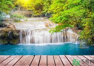 泡溫泉可以戴隱形眼鏡嗎？泡溫泉帶隱形眼鏡可以嗎？