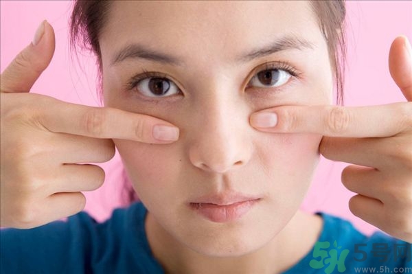 天生腫眼泡怎么消除？天生腫眼泡怎么辦？