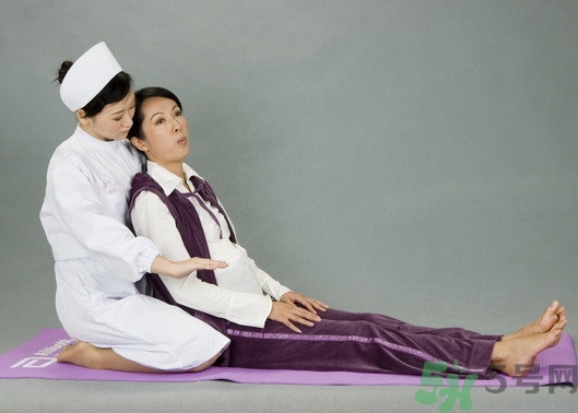 分娩時(shí)怎么呼吸？分娩時(shí)如何正確使力？