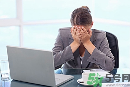 眼睛干澀發(fā)癢怎么回事？眼睛干澀發(fā)癢怎么辦？