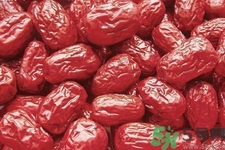 冬棗和紅棗的營(yíng)養(yǎng)價(jià)值哪個(gè)高？冬棗和紅棗哪個(gè)熱量高？