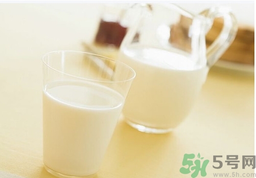 嬰兒奶粉大人能喝嗎？嬰兒奶粉大人喝了會怎樣？