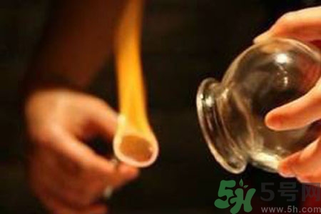 老人能在家拔火罐嗎？老年人拔火罐需要注意什么？