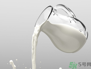 牛奶和鮮棗能一起吃嗎？鮮棗能和牛奶一起吃嗎？