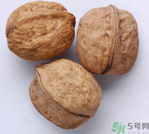 干核桃可以保存多久？干核桃能放多久？