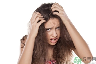 掉頭發(fā)用白醋洗頭好嗎？掉頭發(fā)用醋洗好嗎？