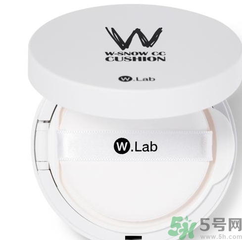 w.lab雪花氣墊黑色款怎么樣？w.lab雪花氣墊黑色和白色區(qū)別？