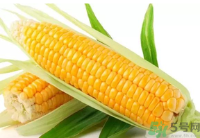 玉米沒煮熟能吃嗎？沒煮熟的玉米能吃嗎？
