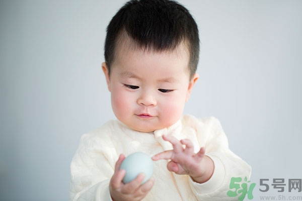 秋天寶寶上火怎么辦？寶寶秋季上火怎么辦？