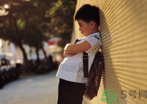 兒童性格內(nèi)向怎么辦？兒童性格培養(yǎng)的書有哪些