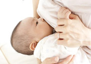 母乳喂養(yǎng)的好處有哪些？母乳喂養(yǎng)怎么知道寶寶吃飽了沒(méi)？