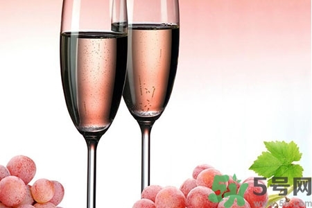 葡萄酒什么時候喝最好？一天什么時間喝葡萄酒最好？