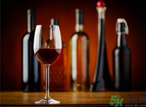葡萄酒不能和什么一起吃？葡萄酒和什么食物相克？