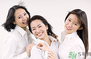 頭發(fā)枯黃稀少怎么辦？頭發(fā)又黃又少怎么辦？